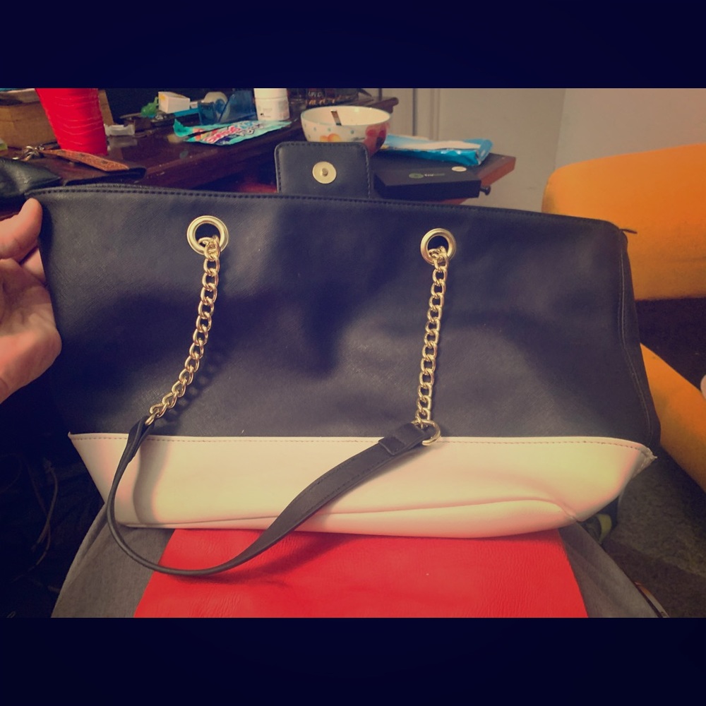 Kenneth Cole Reaction tote in black and White.